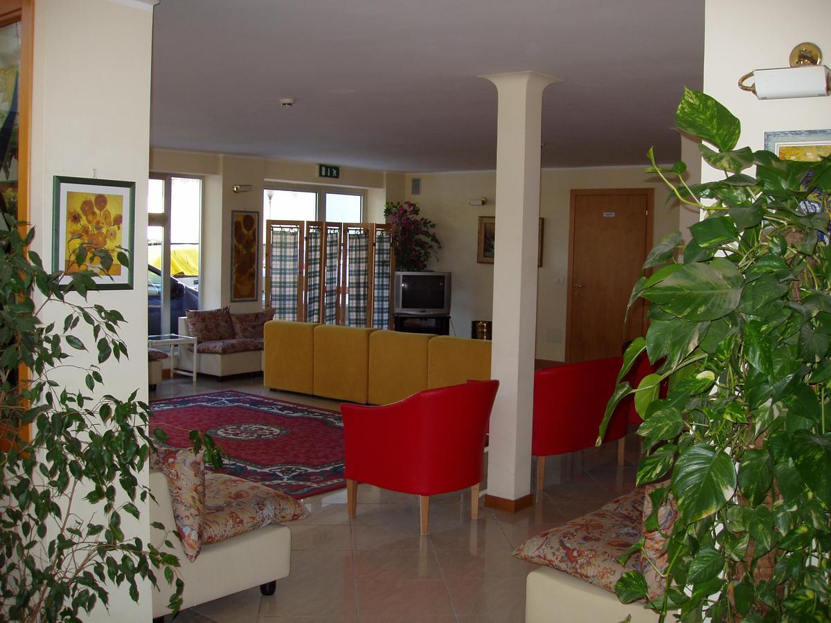 Hotel Rugantino Cesenatico Exteriér fotografie